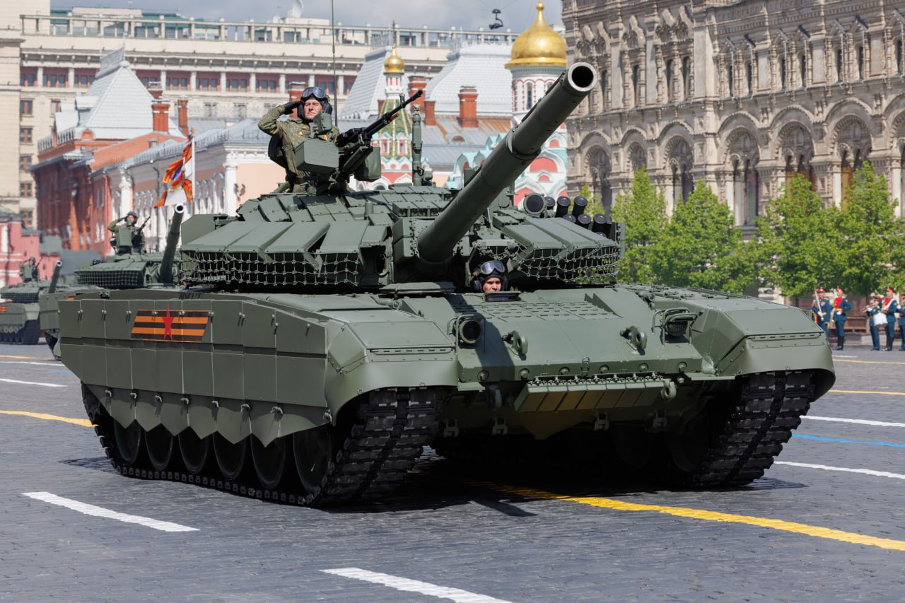 Tenk T-80BVM