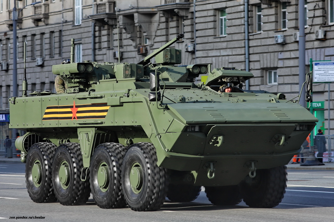 Moderno borbeno vozilo 8x8. Amfibijsko sa topom 30 mm i raketama.