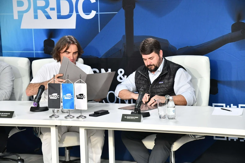 Potpisivanje ugovora u Beogradu.