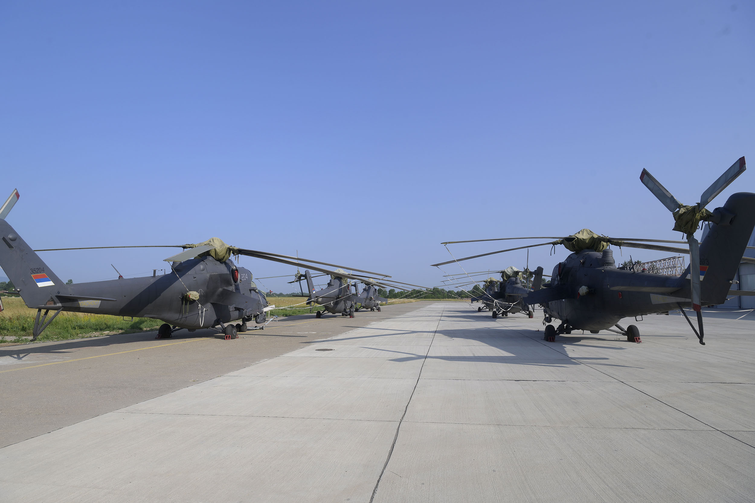 U novom hangaru biće smešteni srpski desantno-jurišni helikopteri Mi-35P, jurišni avioni „Orao” i školsko-borbeni avioni „Super Galeb” 