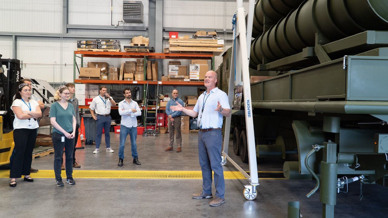 Maketa sistema HQ-22/FK-3 snimljena u pogonu kompanije Torch Technologies