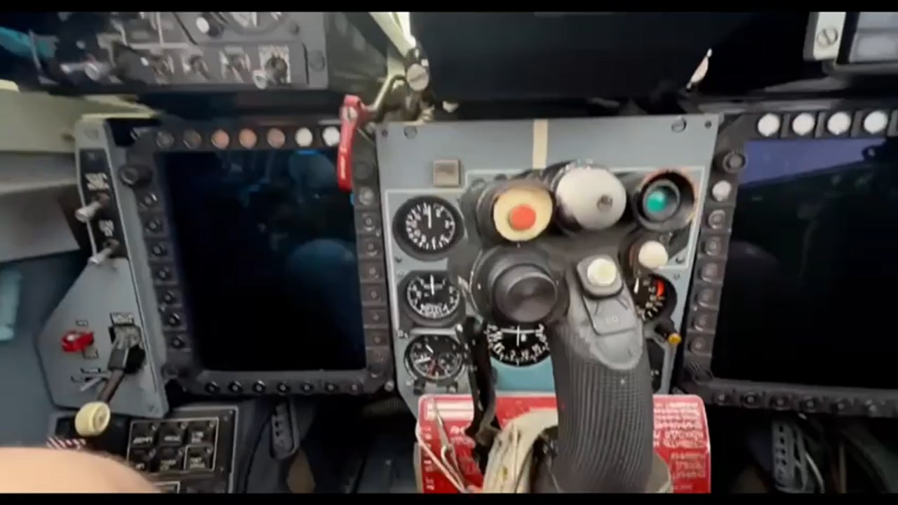 Kabina borbenog aviona MiG-29SMT iz projekta „Arhangel“.