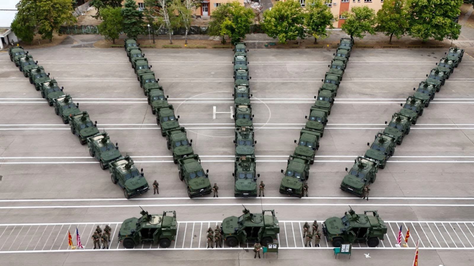 Ceremonija preuzimanja dodatnih oklopnih automobila JLTV u Štipu