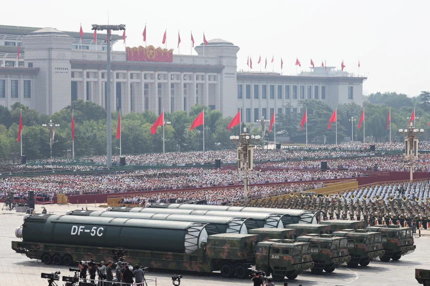 Nova ICBM DF-5C tokom parade