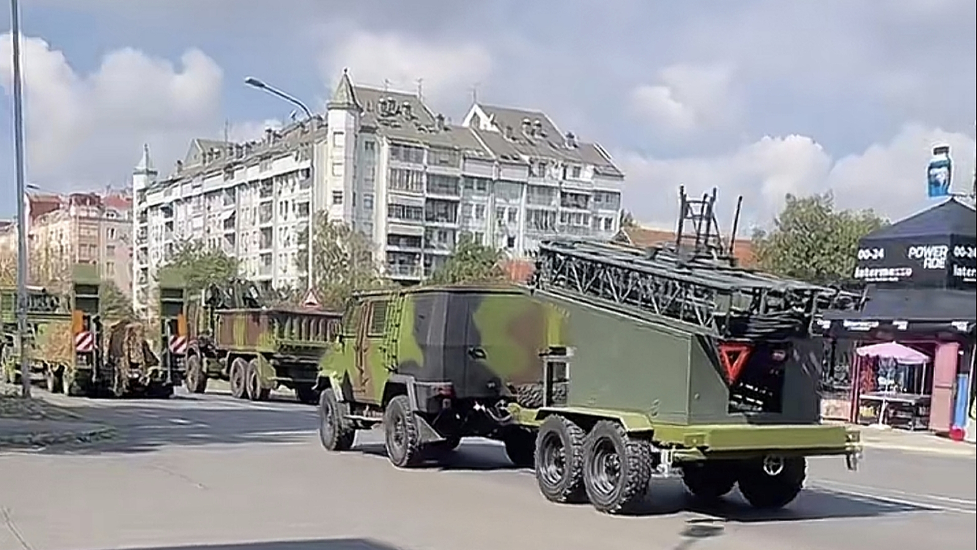 Rampa za lansiranje bespilotne letelice verovatno za dron kamikazu Shadow 25