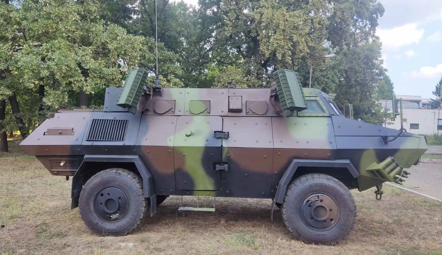 BKV za PVD M25 - baterijsko komandno vozilo na BOV OT platformi