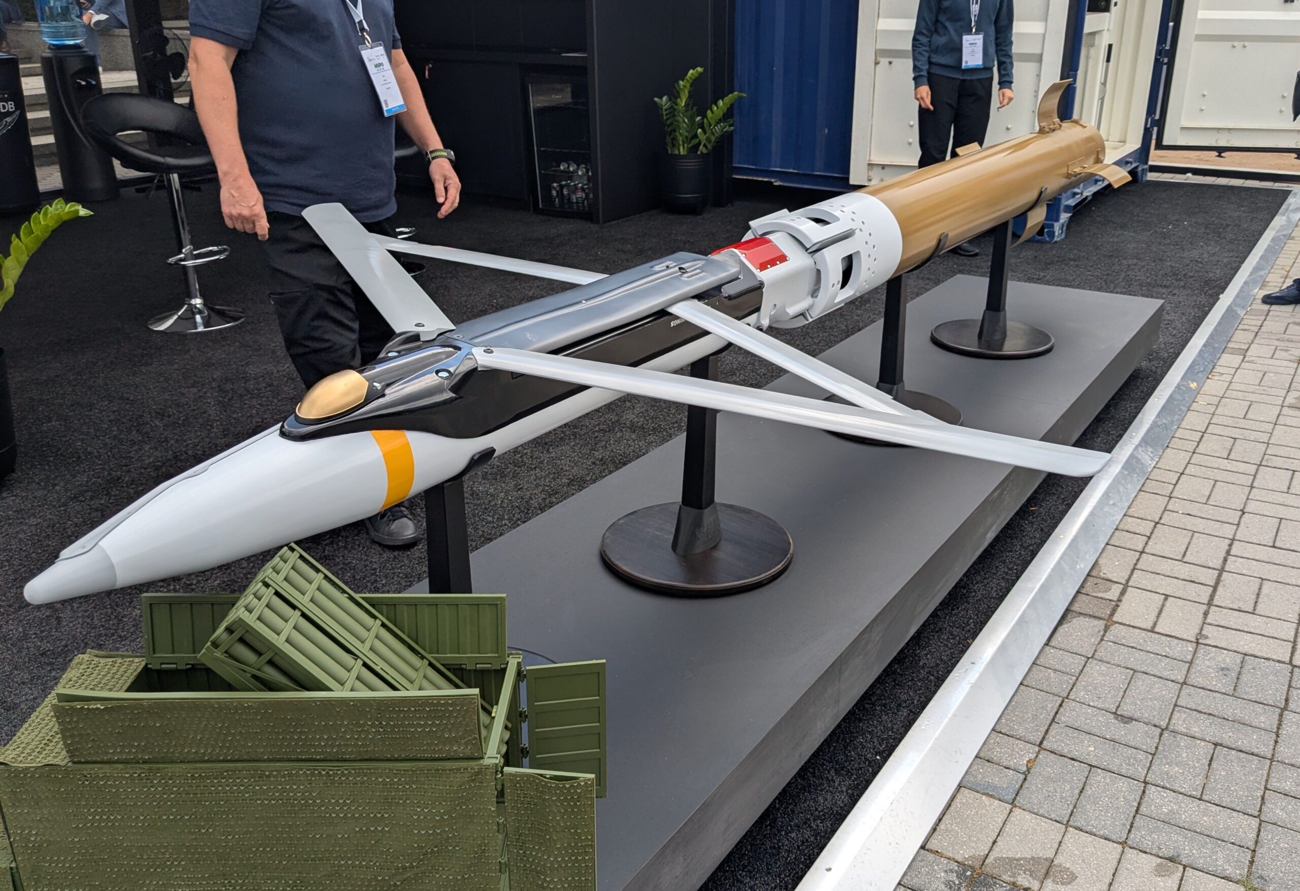 Kontejnerski lanser za GLSDB-ove proizvođača Saab. Fotografije: Militarnyi