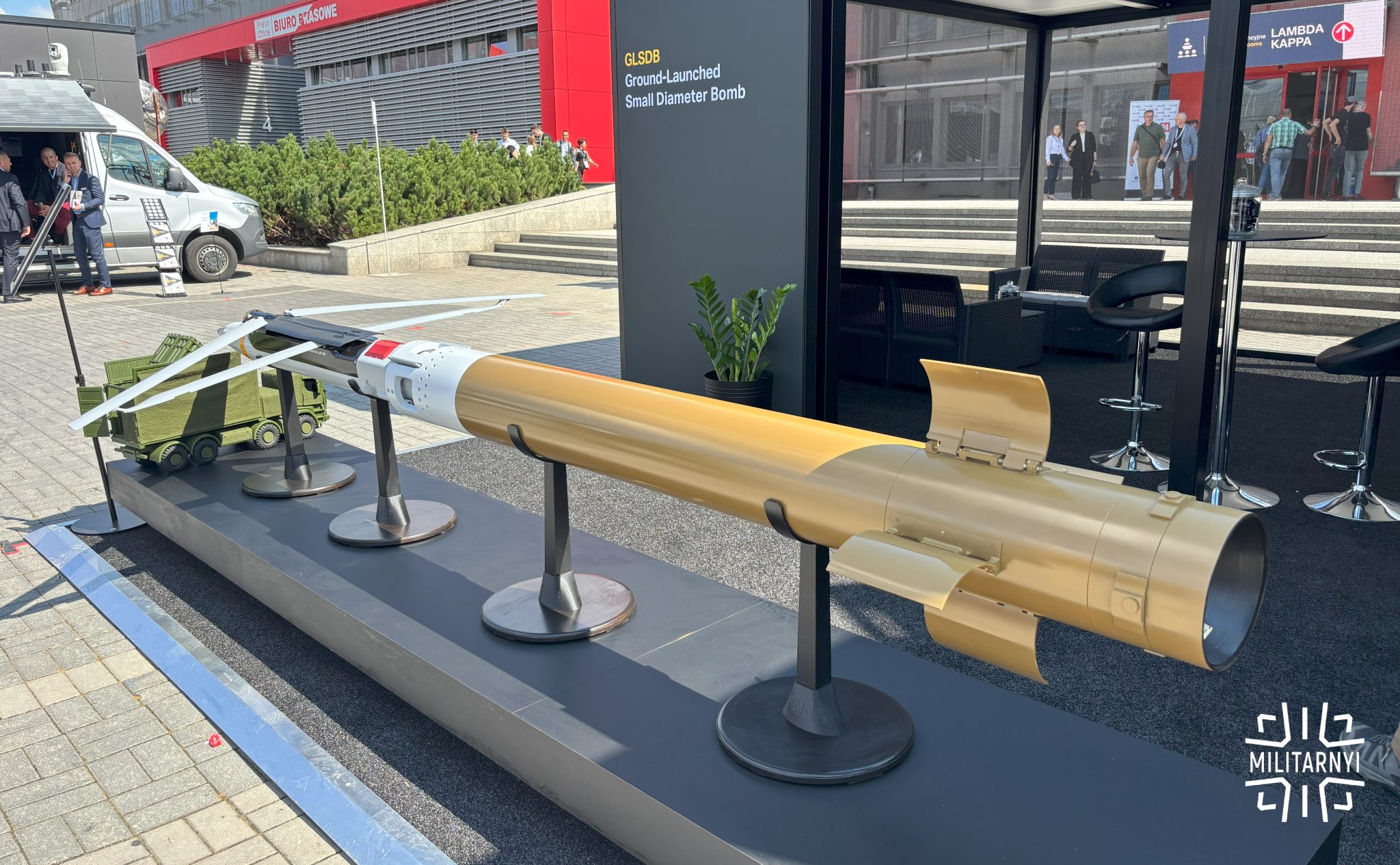 Kontejnerski lanser za GLSDB-ove proizvođača Saab. Fotografije: Militarnyi