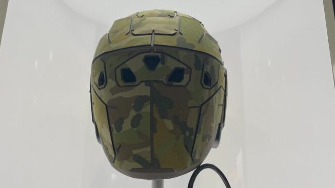 Varijanta sistema EagleEye koja pokriva celo lice sa štanda kompanije Anduril na sajmu AUSA 13. oktobra 2025, foto: Breaking Defense