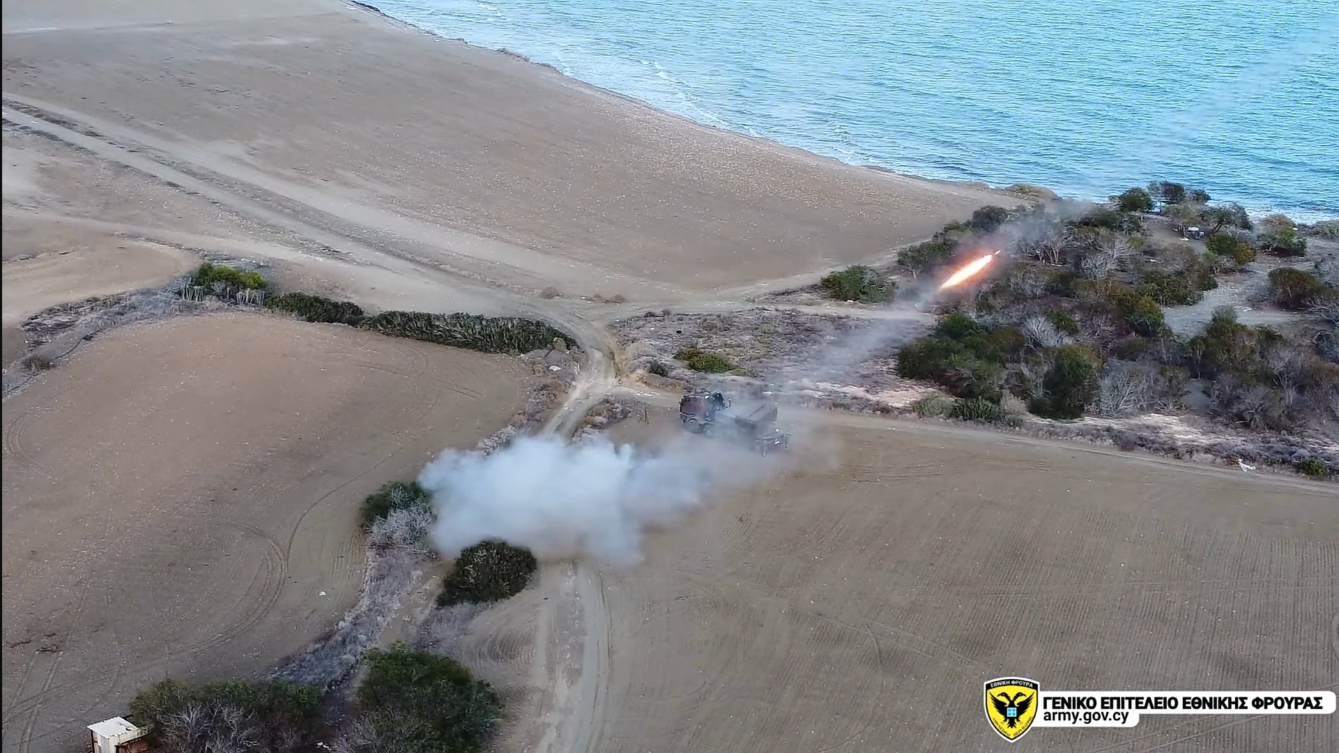 Bojevo ispitivanje raketnog sistema „Tamnava“, prilikom gađanja raketama kalibra 122 mm od strane Nacionalne garde Kipra.