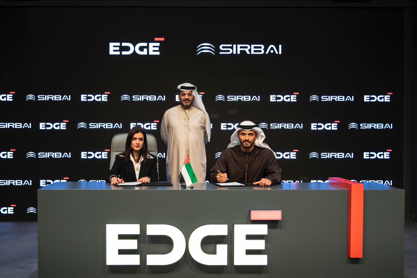 Potpisivanje ugovora predstavnika EDGE i kompanije SIRBAI