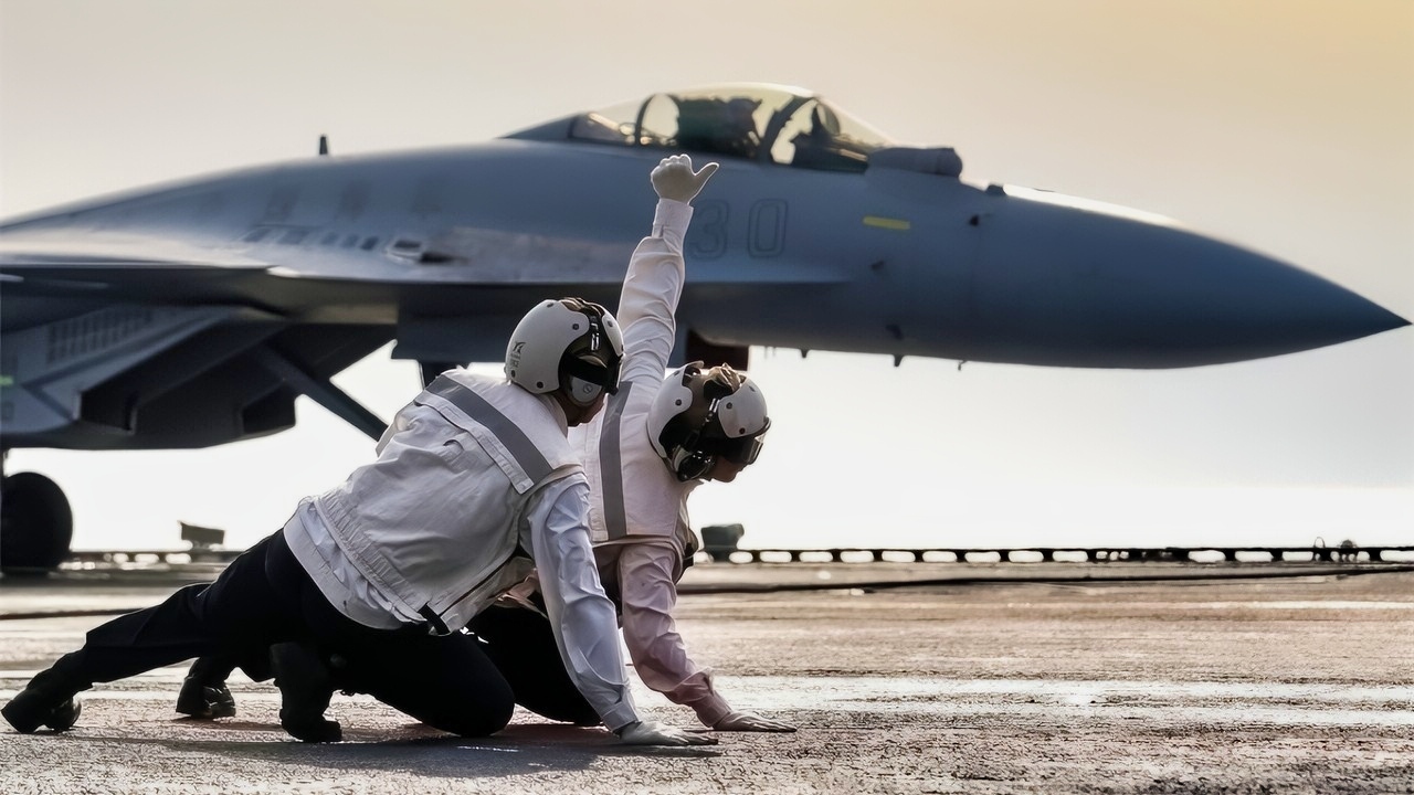 Moć kineskog nosača aviona Fuđijan: Kako funkcioniše najnapredniji elektromagnetni katapult na svetu