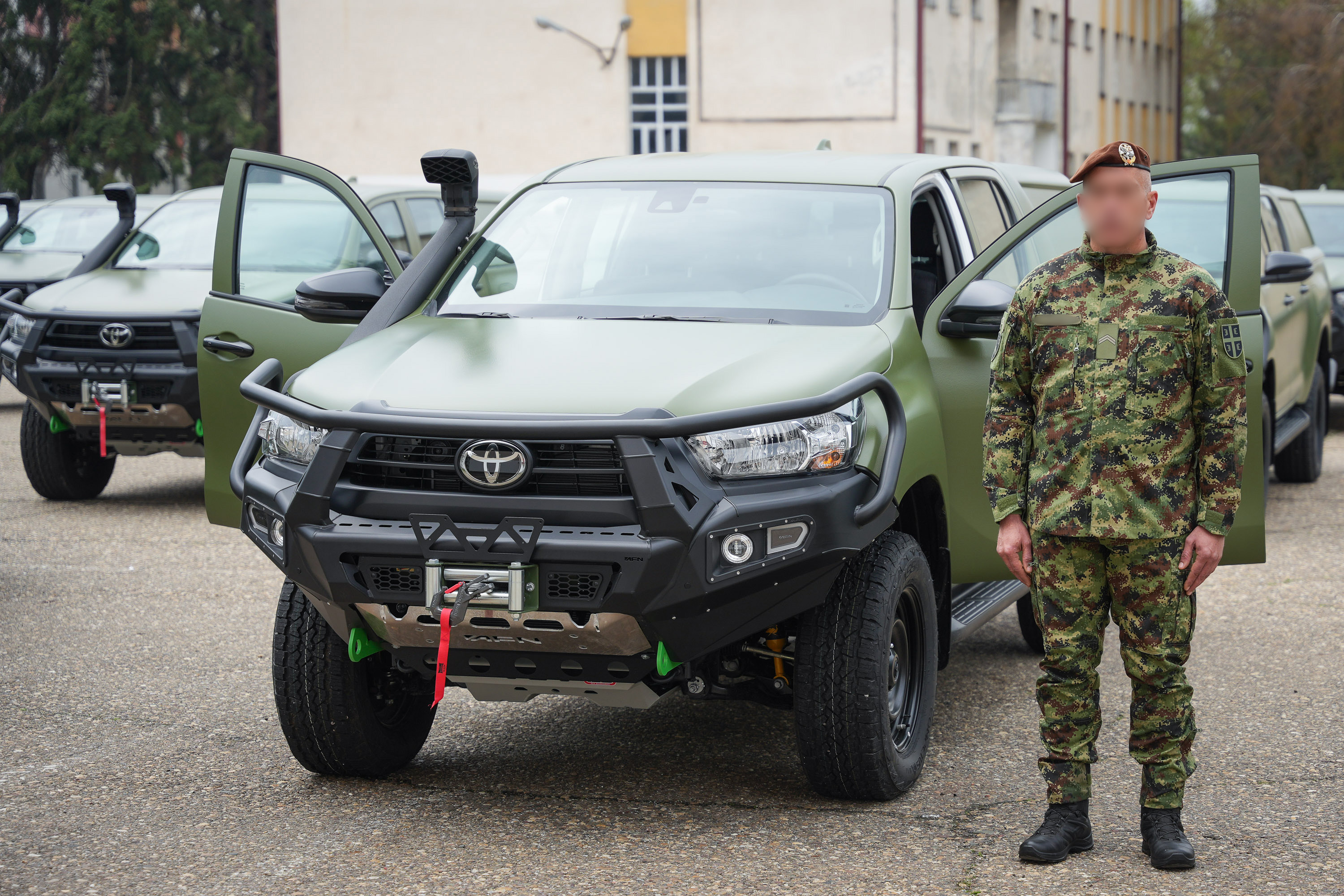 Toyota Hilux na pisti kasarne "Stevica Jovanović" u Pančevu