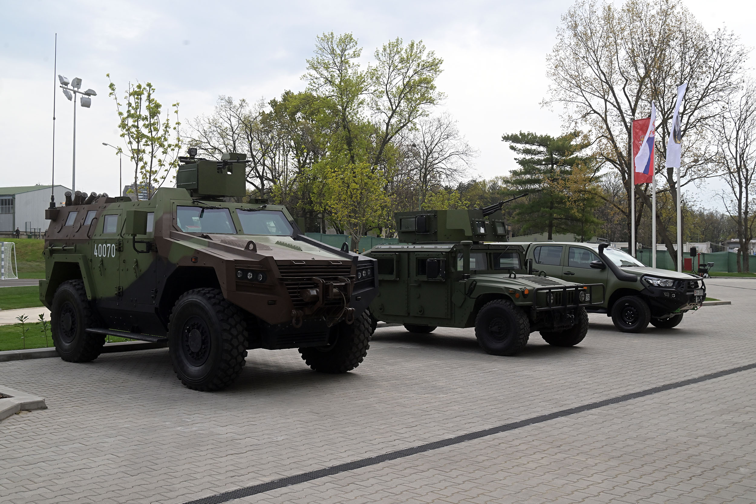 Vozila kojima je opremljen Odred 'Kobre': oklopno borbeno vozilo Miloš, HMMWV (Hamvi) i Toyota Hilux.