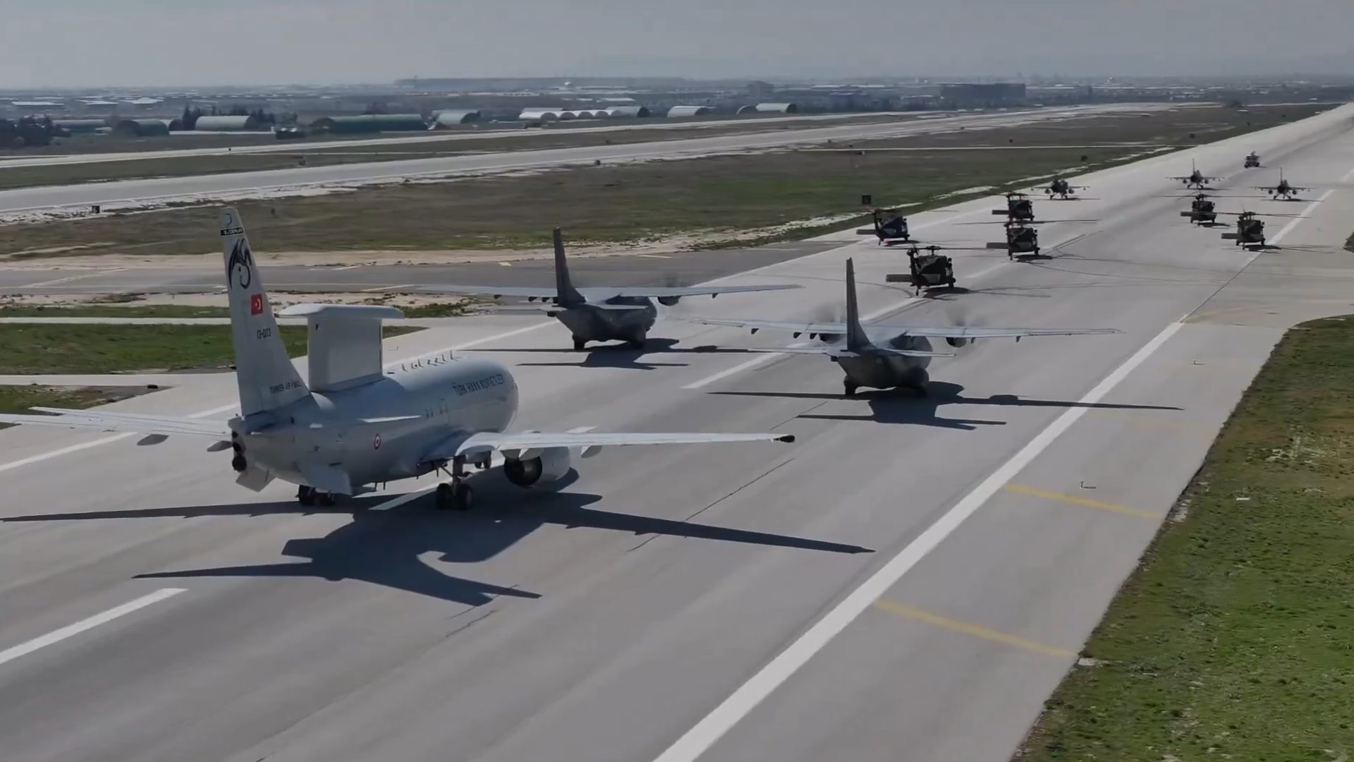 Snimak ekrana na kojem se, između ostalog, vidi HİK sa promo videa vežbe "Anadolu Ankası-2026"