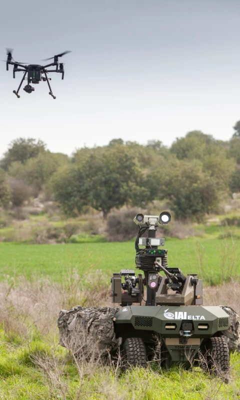 Neke od verzija višenamenskih besposadnih kopnena platformi REX Mk 3 / Foto: IAI Elta
