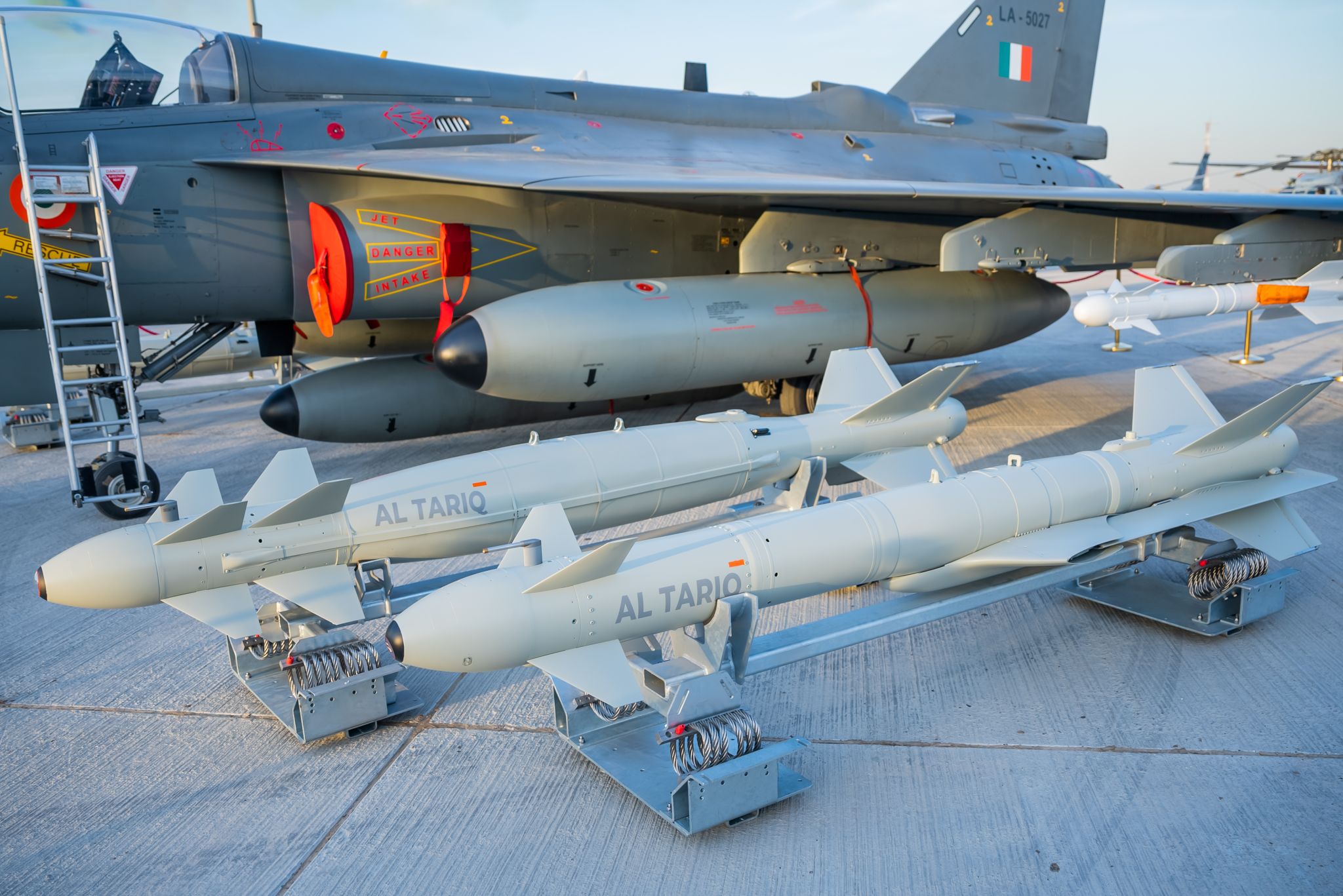 Municija Al Tarik biće integrisana sa indijskim lakim borbenim avionima Tejas (Novembar 2023.)