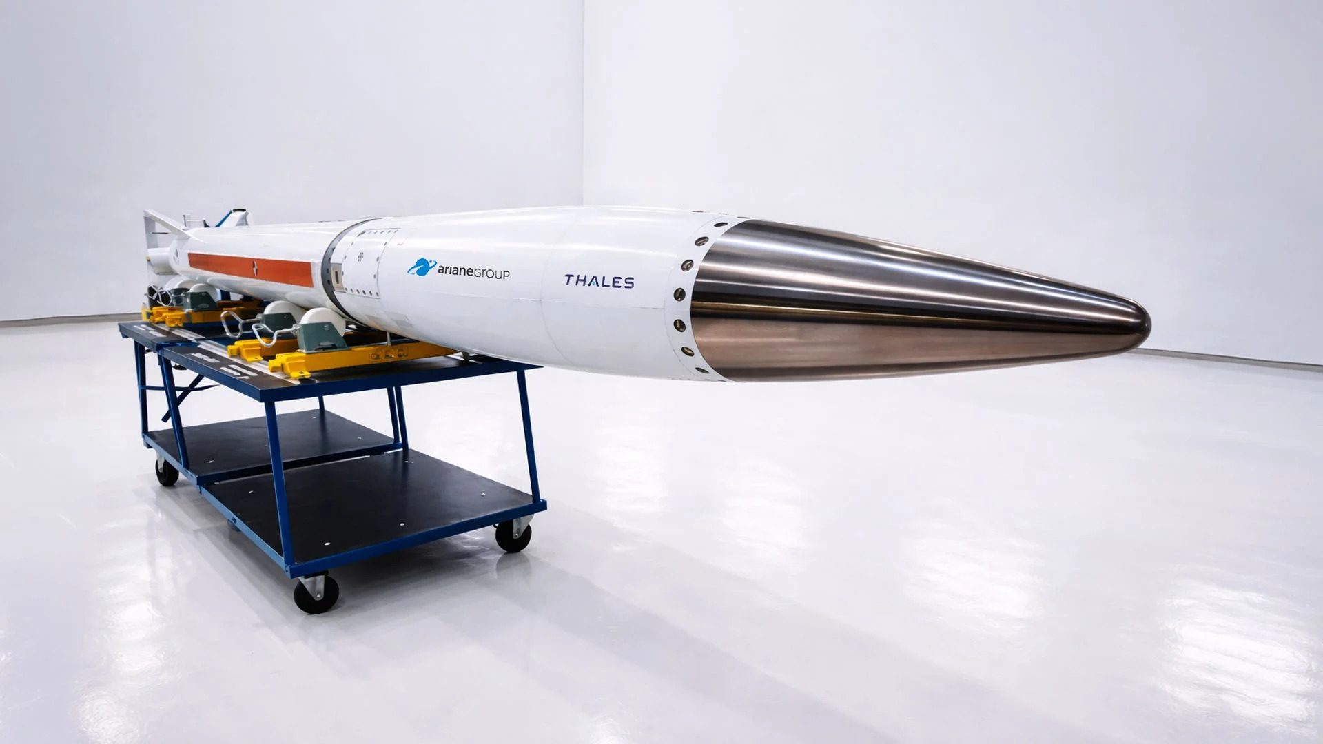 Raketa FLP-t 150 dometa 150 km