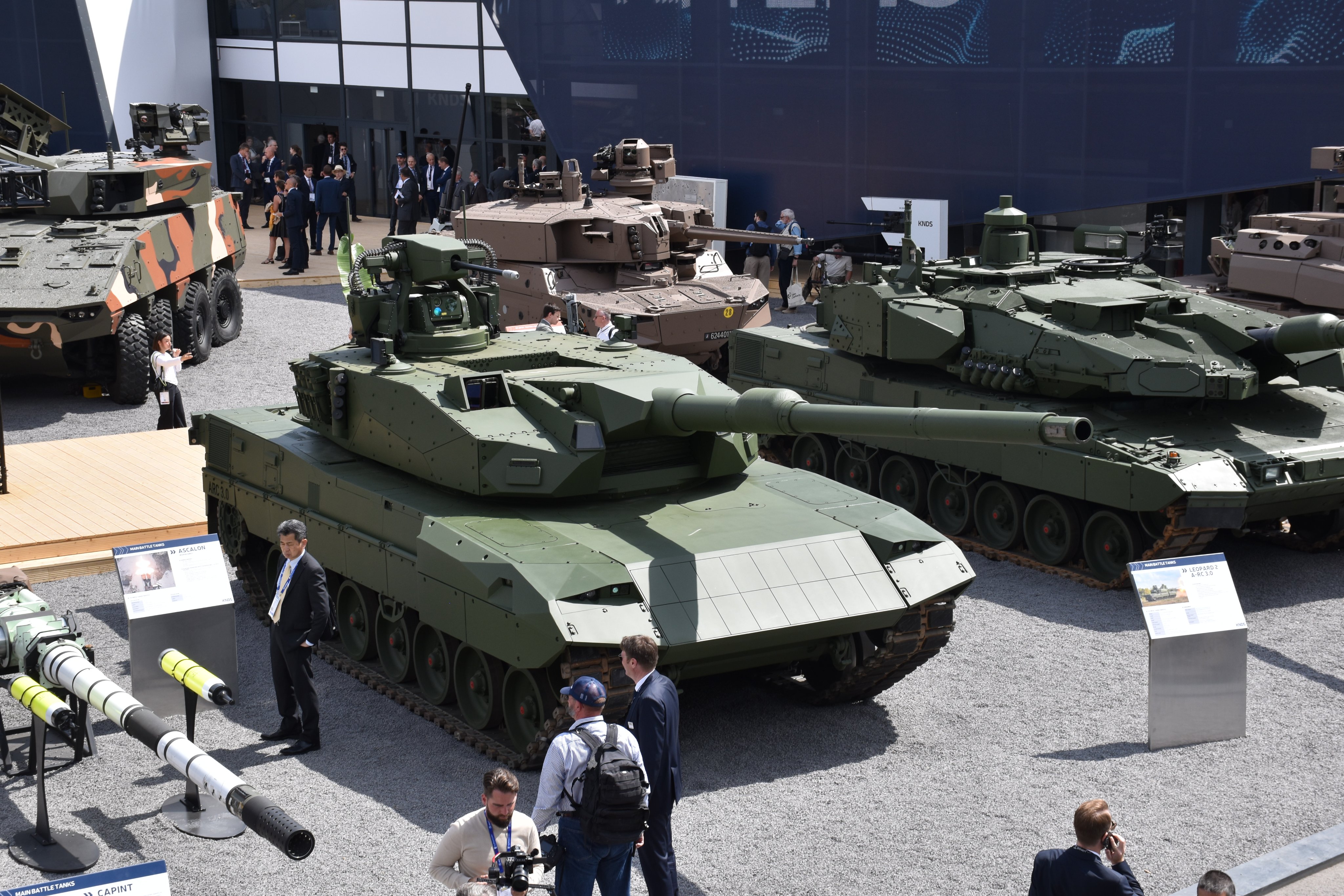 Koncept osnovnogo boyevogo tanka Leopard 2 A-RC 3.0.predstavljen publici na izložbi Eurosatory 2026 u Parizu