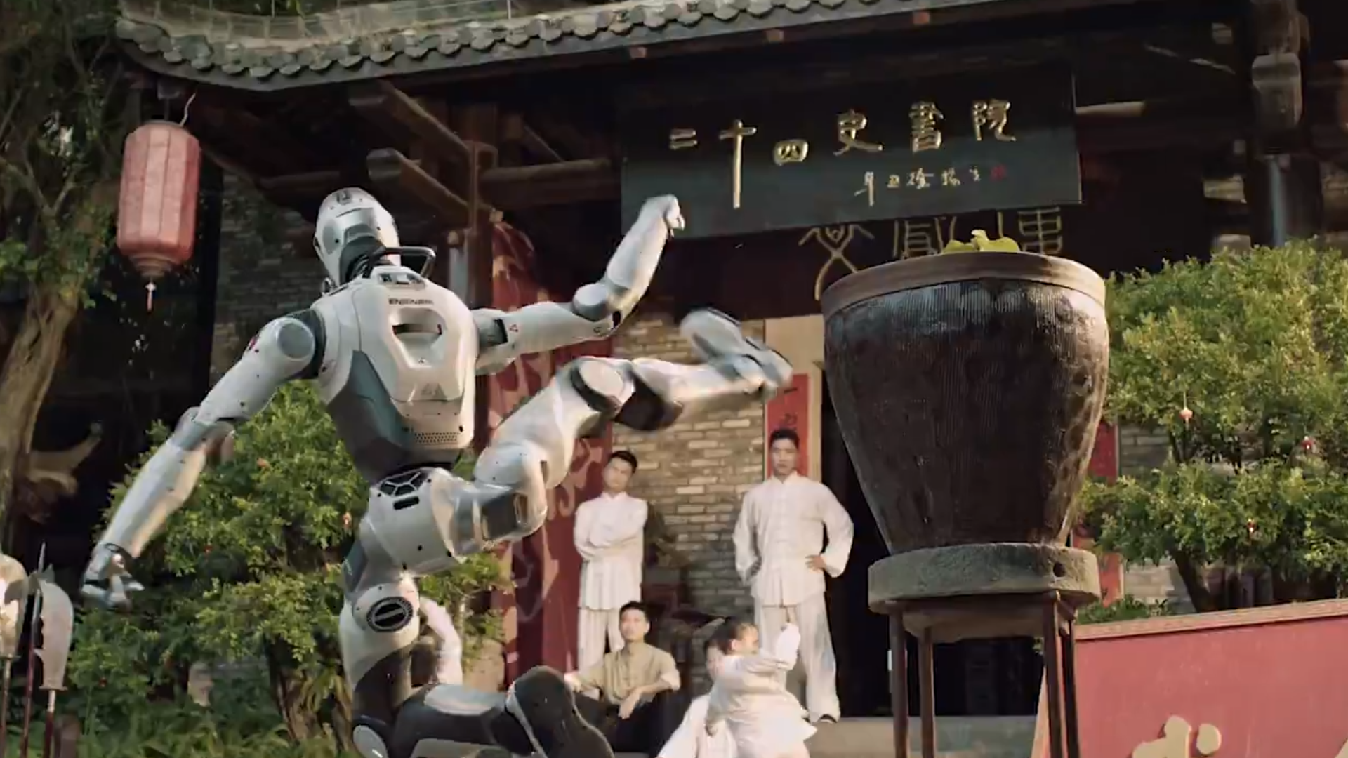 Kina šokira svet – AI proboj i borbe humanoidnih robota