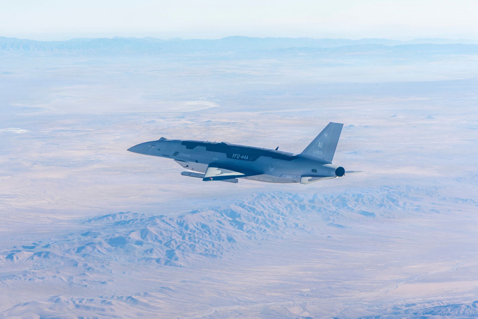 Američki YFQ‑44A prvi put lansirao AIM‑120 AMRAAM